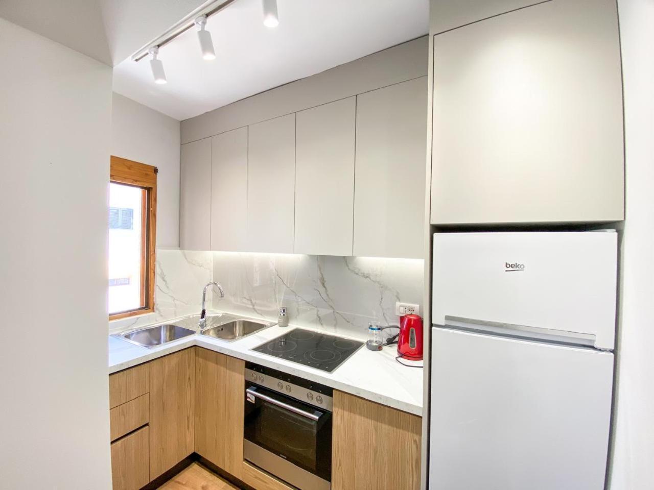 Block Inn Apartments Тирана Экстерьер фото