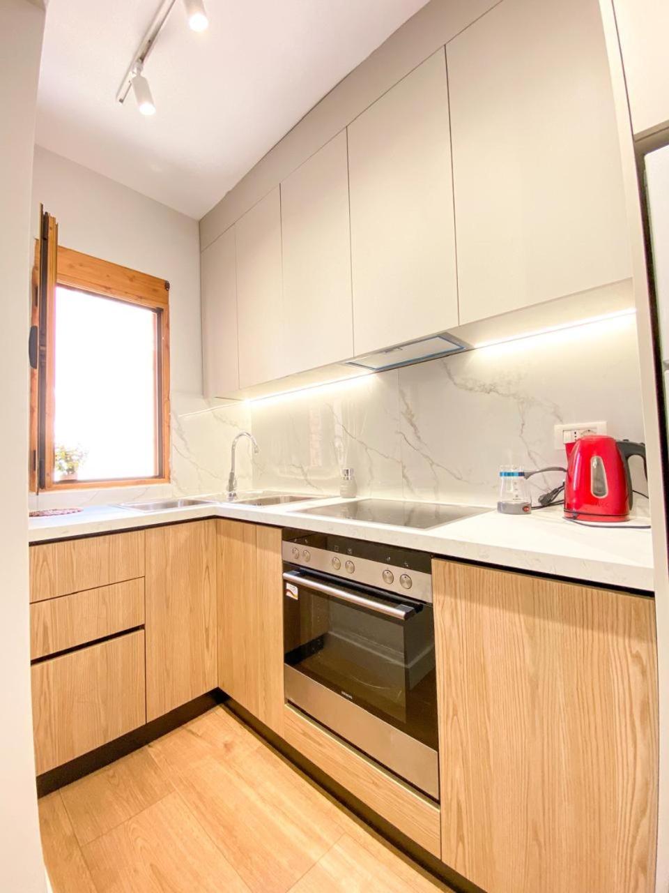 Block Inn Apartments Тирана Экстерьер фото