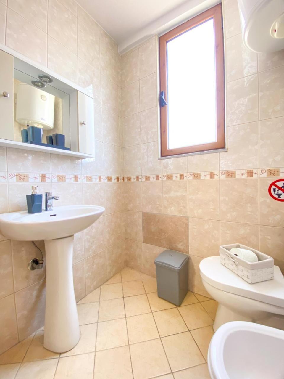 Block Inn Apartments Тирана Экстерьер фото